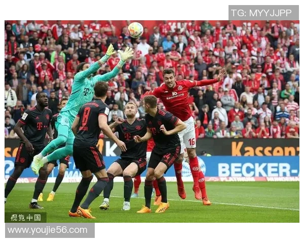 意甲大战：拜仁狂胜波尔图五球大捷引发全场热议