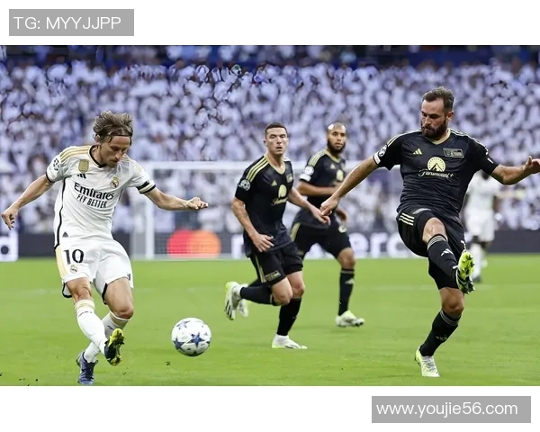 国王杯惊天冷门AC米兰逆转皇马引发全场震动