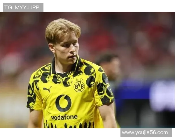 西甲赛场惊现冷门阿森纳大胜多特蒙德引发全场震动